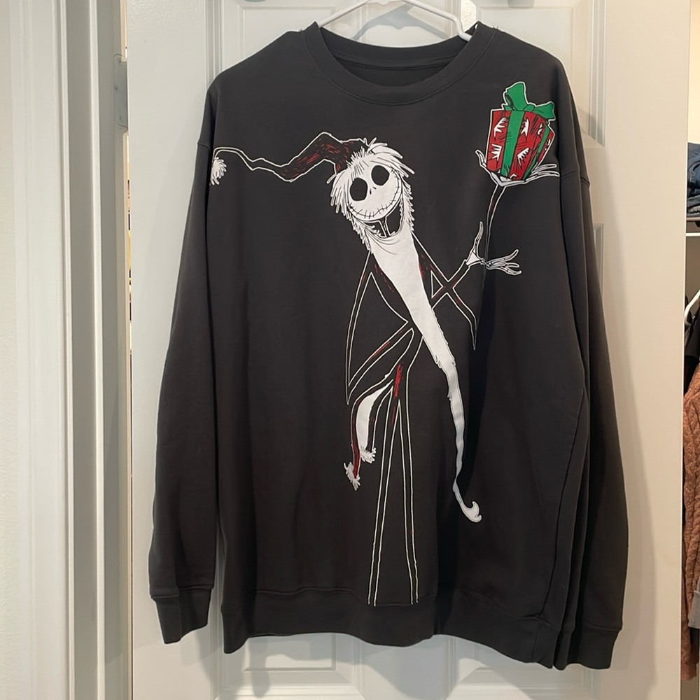 The nightmare before Christmas sides, extra large sweatshirt - gentle use